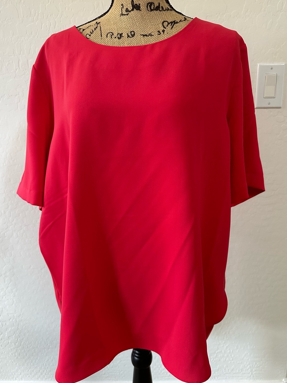 Ann Taylor Red Women's Short Sleeve Blouse - Classic Scoop Neck
